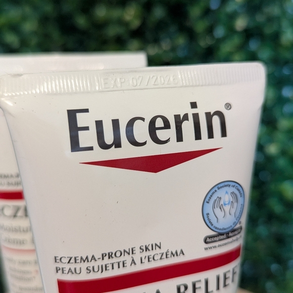 2X Eucerin Eczema Relief Moisturizing Cream, 226g - Picture 4 of 6